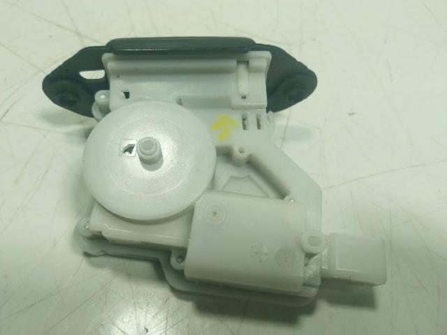905024EA1B Cerradura de tapa de maletero  disponible Utrera