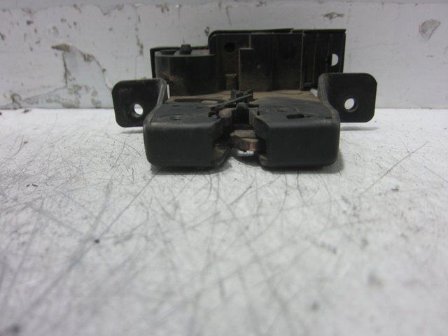 90502AV720 NISSAN Cerradura de maletero comprar Madrid