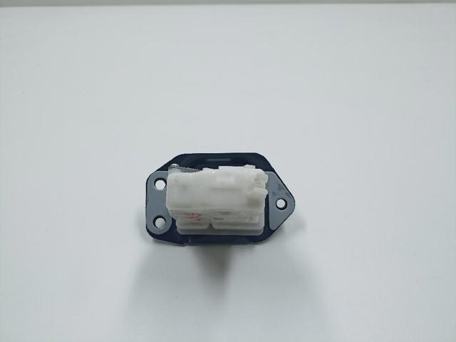 NISSAN 90502EN00A Cerradura de maletero comprar Barcelona