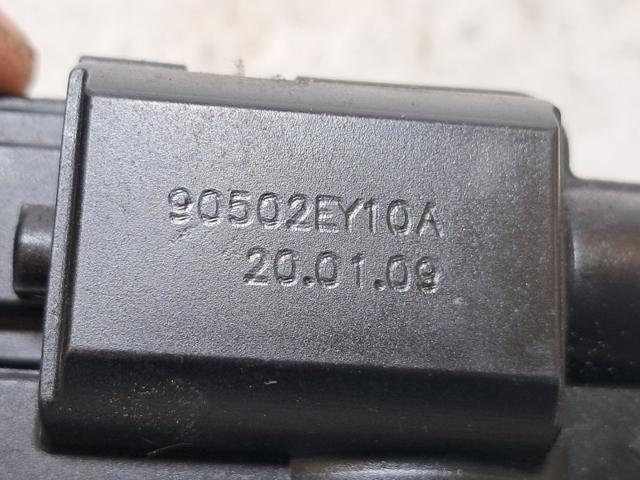 90502EY12D NISSAN Cerradura de maletero comprar Bilbao