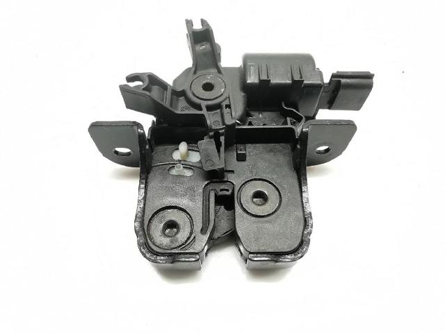Precio del repuesto Cerradura de puerta trasera Duster  SUV