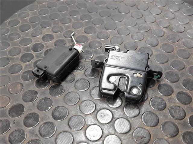RENAULT 905037230R Cerradura de tapa de maletero  comprar en Ponferrada