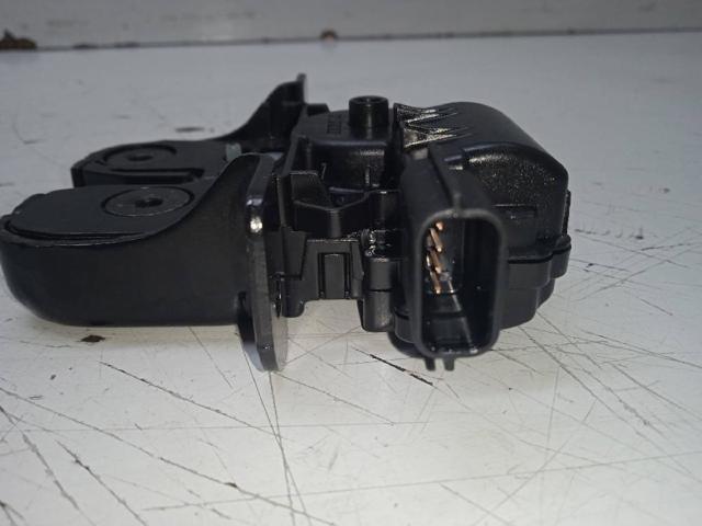 RENAULT 905039428R Cerradura de tapa de maletero  disponible Valladolid