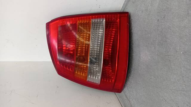 90521542 Piloto trasero izquierdo comprar Girona