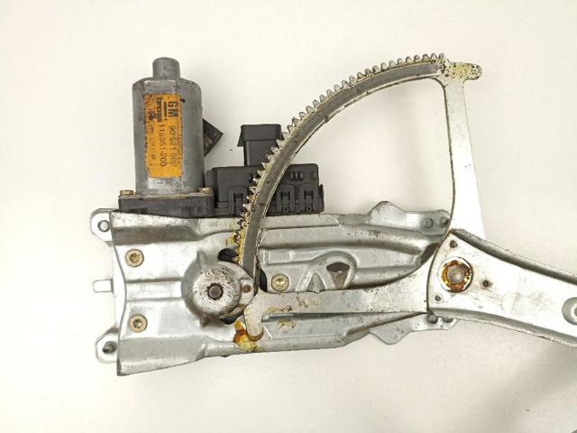OPEL 90521882 Motor del elevalunas de la puerta delantera derecha  disponible Lugo