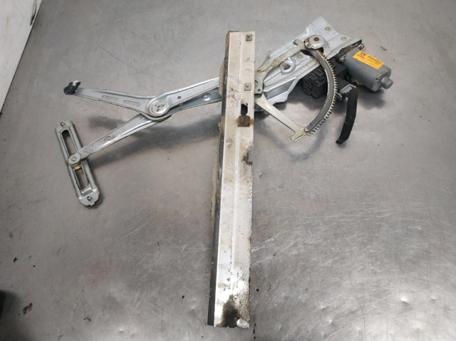 90521882 Motor del elevalunas de la puerta delantera derecha  comprar en Pontevedra