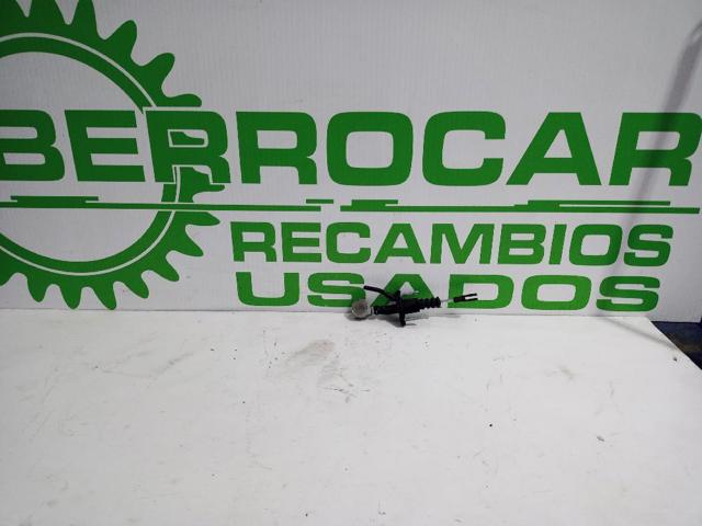 Cilindro maestro de embrague 90523769 OPEL
