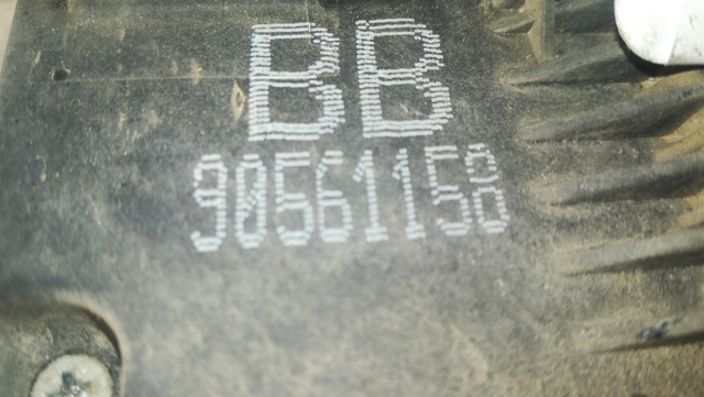 90561158 OPEL Cerradura de la puerta trasera derecha  en stock Gandía