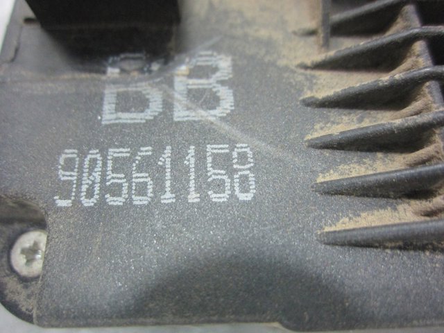 90561158 OPEL Cerradura de la puerta trasera derecha  comprar en Lleida