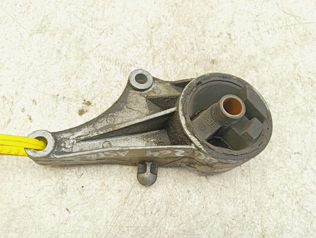Soporte de motor delantero 90575186 OPEL