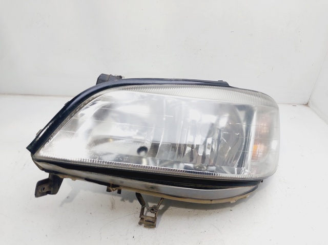 Faros delantero izquierdo 90582021 OPEL