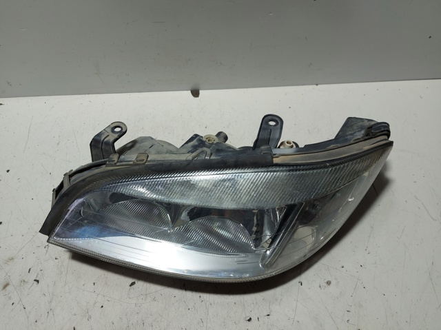 90582021 Faro izquierdo  disponible Málaga