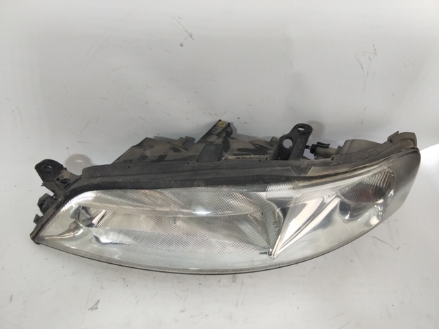 Faro izquierdo Opel Vectra 36