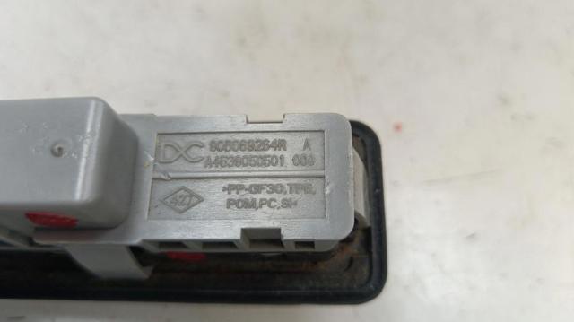 RENAULT 906069264R Botón de accionamiento del cierre de la tapa del maletero (puerta trasera 3/5)  comprar en Albacete
