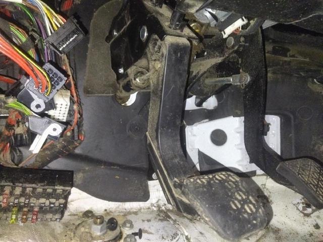 Pedal del embrague 9062900501 MERCEDES