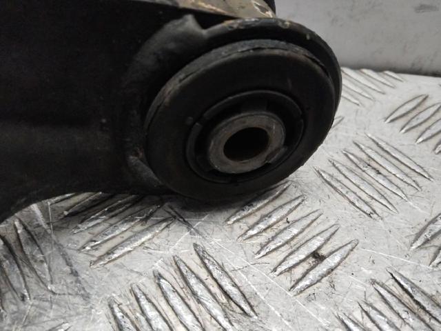 9063304007 MERCEDES Brazo inferior izquierdo de la suspensión delantera  comprar en Lleida