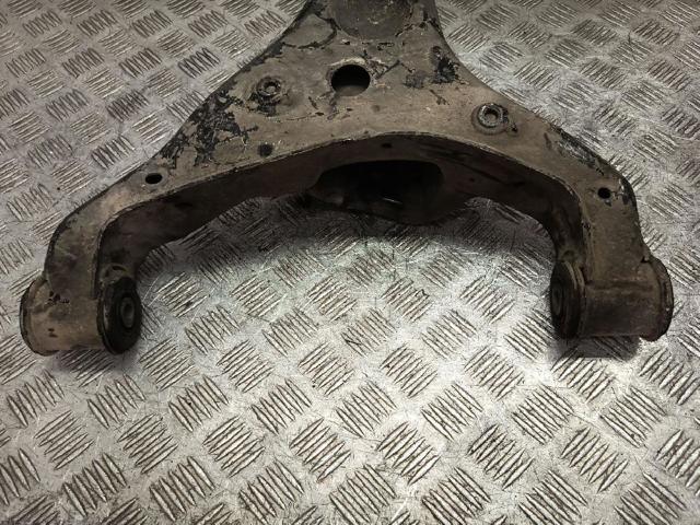 9063304007 MERCEDES Brazo inferior izquierdo de la suspensión delantera comprar Alcalá