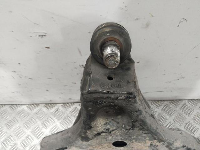 MERCEDES 9063304107 Brazo inferior derecho de la suspensión delantera  comprar en Murcia