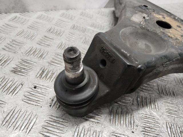 9063304107 Brazo inferior derecho de la suspensión delantera  en stock Castellón
