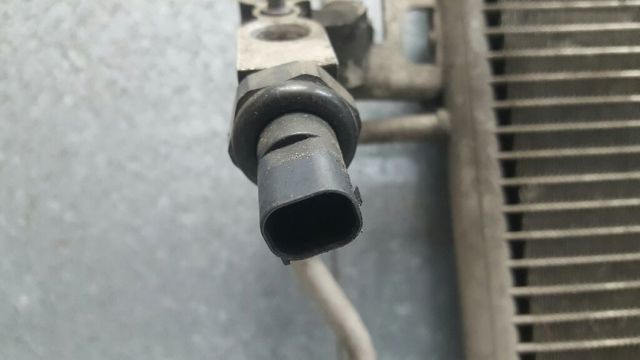 9065000054 MERCEDES Condensador de aire acondicionado  comprar en Oviedo