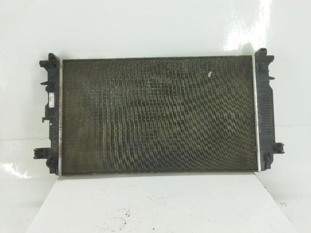 Radiador de auto 9065000202 MERCEDES