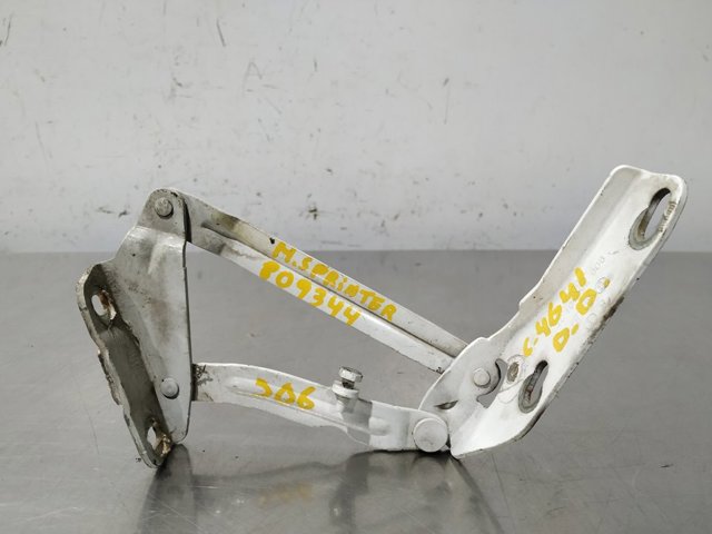 9067500121 Mercedes
