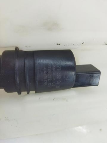 MERCEDES 9068690220 Depósito de limpiaparabrisas  en stock Terrassa