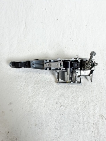 910958 PEUGEOT Soporte de manija exterior de puerta delantera izquierda  en stock Huelva