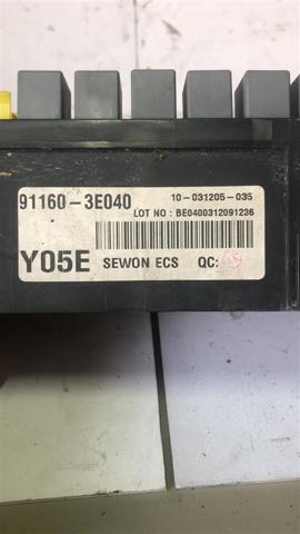 911603E040 Caja de fusibles  en stock Sabadell