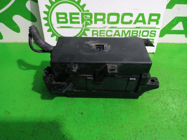 911603E070 Caja de fusibles  disponible Burgos
