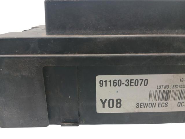 911603E070 Caja de fusibles  disponible Burgos