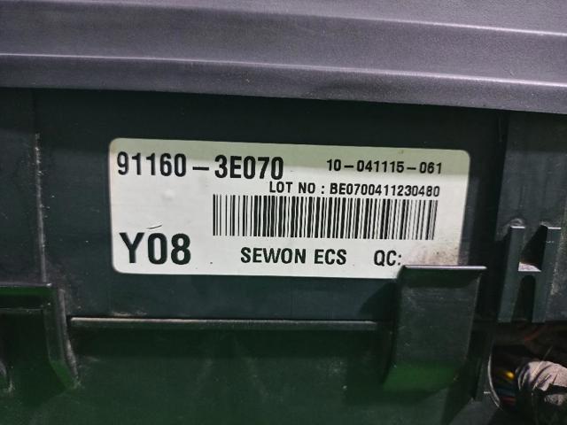 911603E070 HYUNDAI Caja de fusibles  en stock Gandía