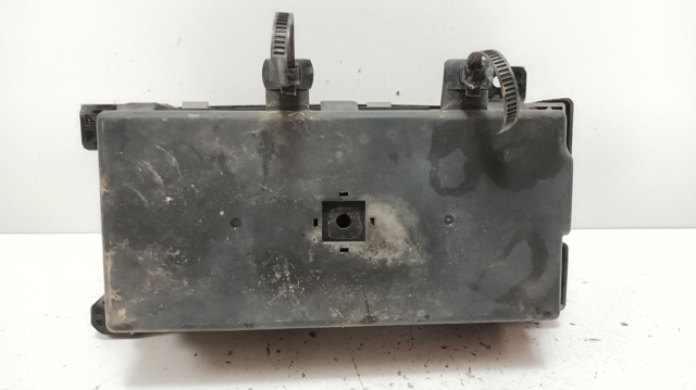 911603E070 Caja de fusibles  disponible Burgos