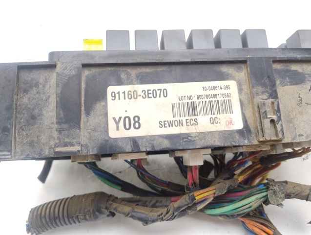 911603E070 HYUNDAI Caja de fusibles  disponible Alicante