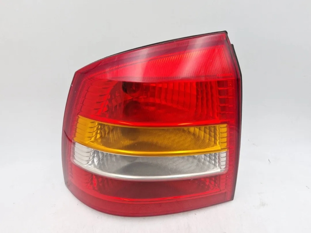 9117402 Piloto trasero izquierdo  en stock Granada