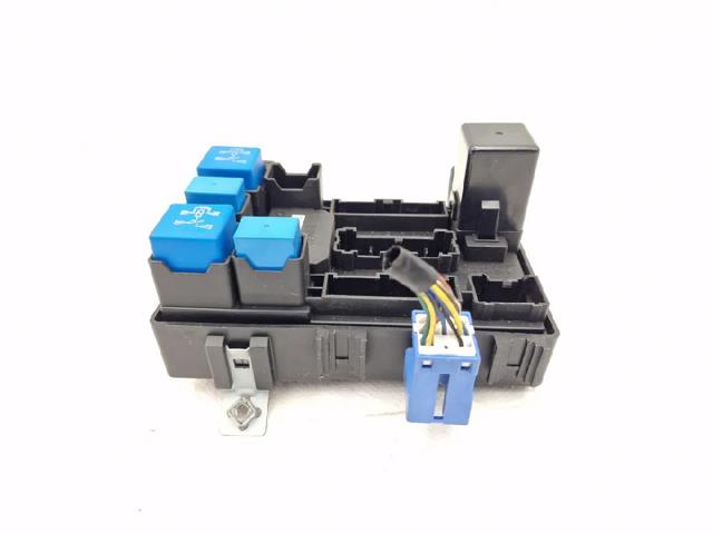 911981C020 Caja de fusibles  en stock Sabadell