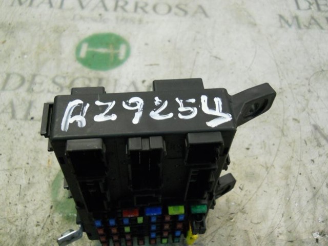 911981C020 HYUNDAI Caja de fusibles  en stock Huelva