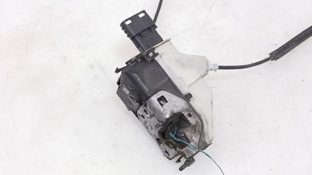 PEUGEOT 9135EA Cerradura de puerta delantera derecha  en stock Terrassa