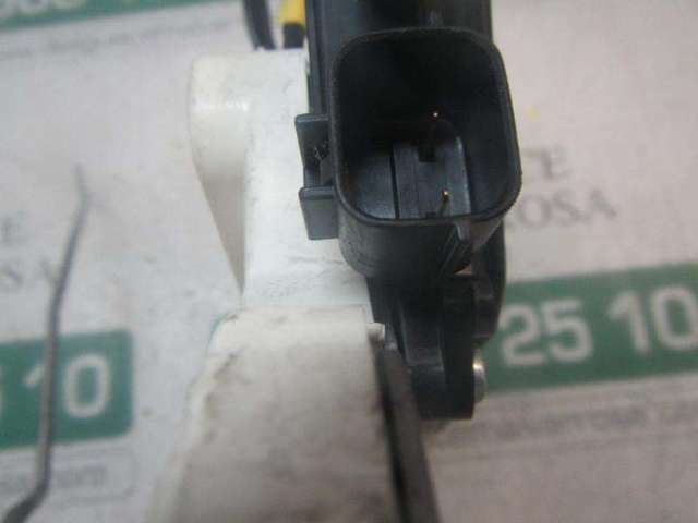 9135EA Cerradura de puerta delantera derecha  comprar en Pontevedra