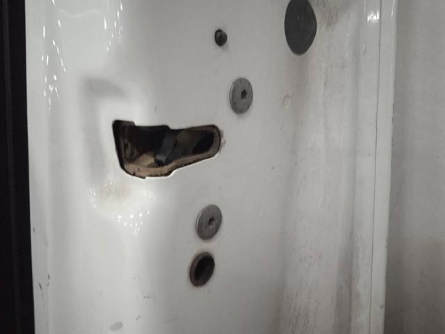 9135EA Cerradura de puerta delantera derecha  disponible Burgos