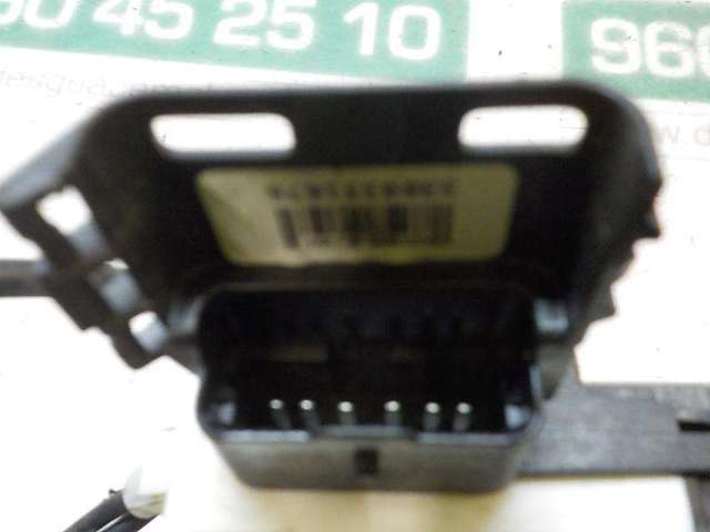 9135EA PEUGEOT Cerradura de puerta delantera derecha comprar Bilbao