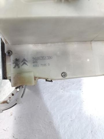 Cerradura de puerta delantera izquierda Citroen C4 II (B7)