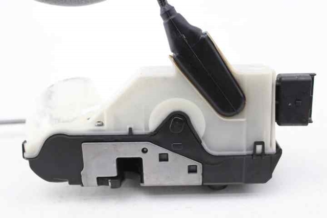 PEUGEOT 9135HQ Cerradura de puerta delantera izquierda  comprar en Albacete
