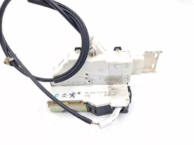PEUGEOT 9136FE Cerradura de puerta delantera derecha  disponible Lugo