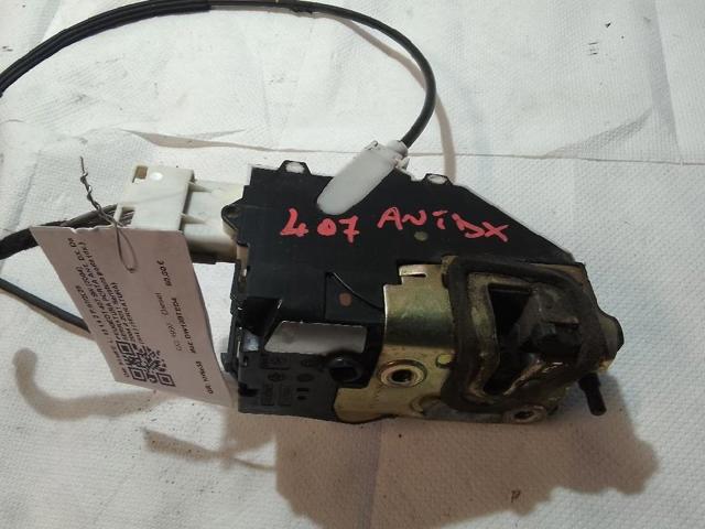 9136FE Cerradura de puerta delantera derecha  disponible Utrera