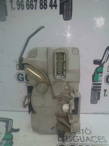 PEUGEOT 9136J0 Cerradura de puerta delantera derecha  en stock Salamanca