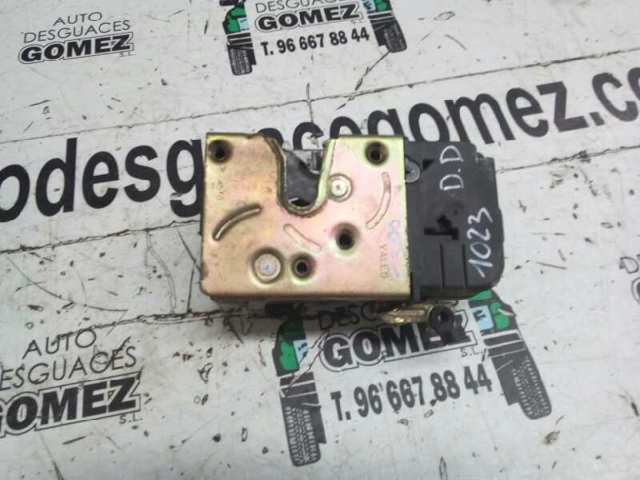 9136J0 Cerradura de puerta delantera derecha  en stock Castellón