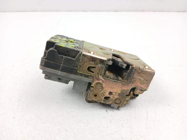 PEUGEOT 9136J1 Cerradura de puerta delantera derecha  disponible Lugo