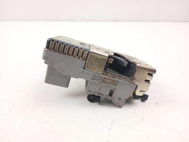 PEUGEOT 9136J1 Cerradura de puerta delantera derecha  en stock Valencia