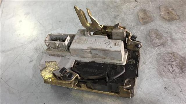 PEUGEOT 9136J2 Cerradura de puerta delantera derecha  disponible Valladolid